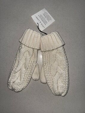 NWT Indigo White Cable Knit Gloves (Cozy Winter Mittens)